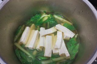 第6步(青菜豆腐汤的做法)