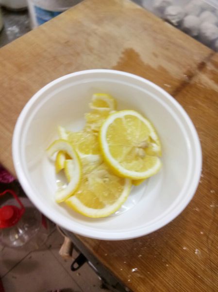 第2步(柠檬蜂蜜水的做法)