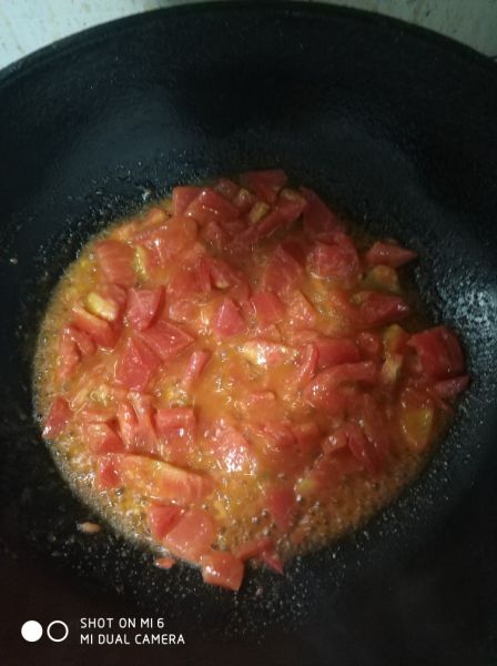 第3步(西红柿疙瘩汤（小米粥版）的做法)