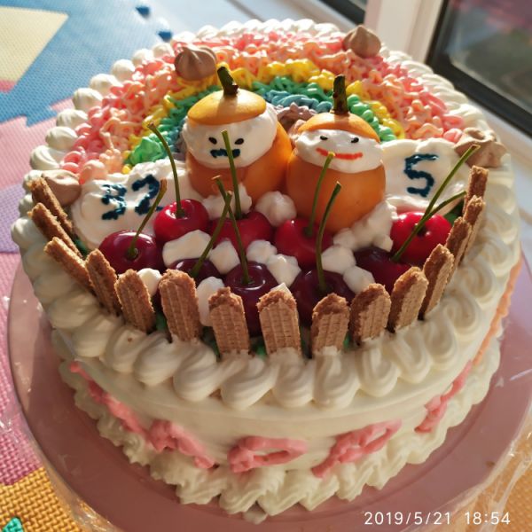 第11步(彩虹果园枇杷人蛋糕创意造型的做法)