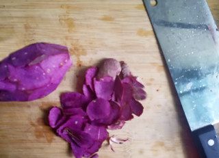第1步(紫薯豆浆的做法)