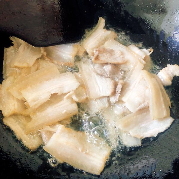 第4步(青椒回锅肉的做法)