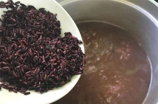 第3步(红豆薏米紫米粥的做法)