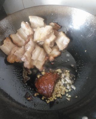 第8步(蒜苗回锅肉的做法)