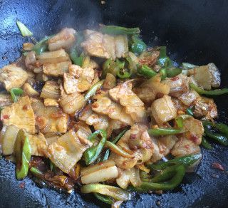第10步(青椒回锅肉的做法)