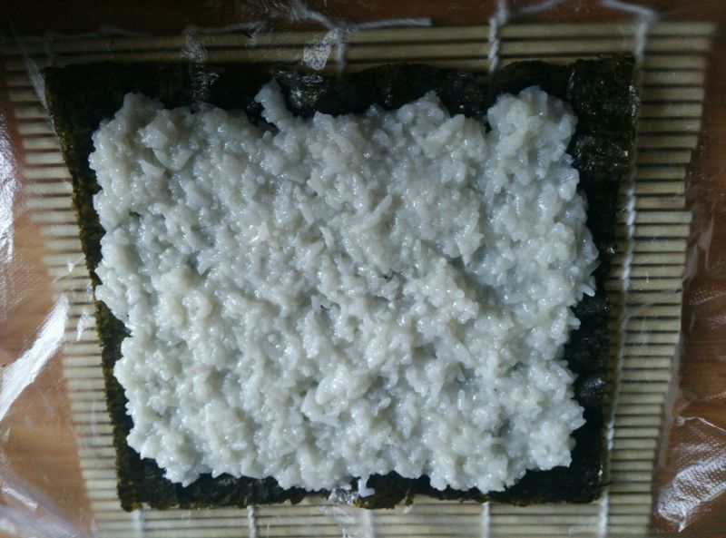 第4步(寿司卷（糯米简单版）的做法)