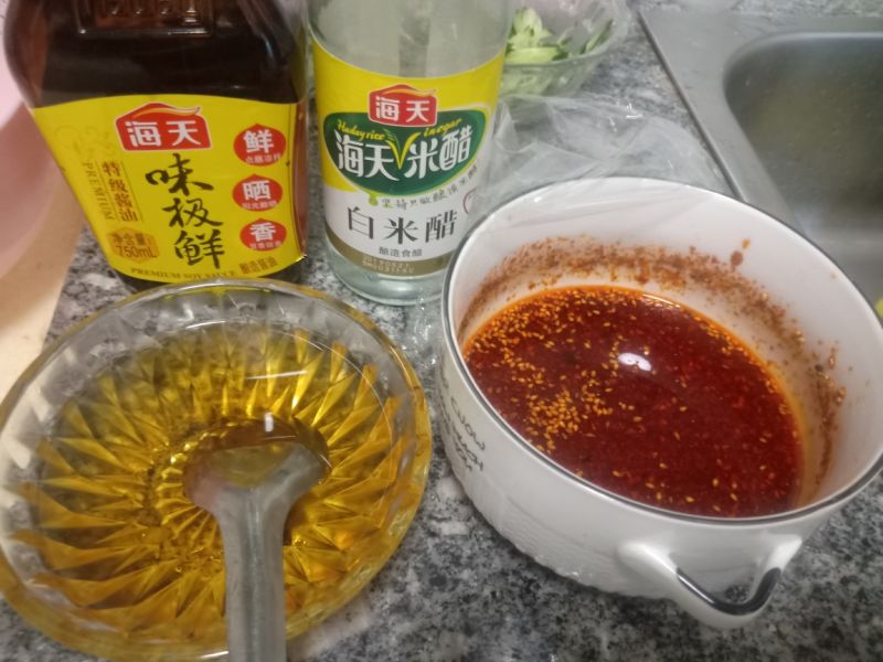 第7步(延边朝族拌干豆腐丝的做法)