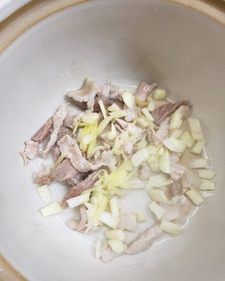 第8步(辣白菜豆腐煲的做法)