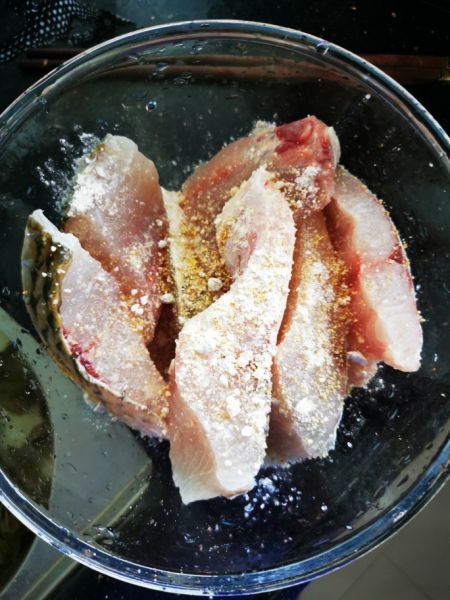第1步(砂锅焗鱼腩的做法)