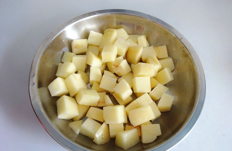 第1步(咖喱土豆的做法)