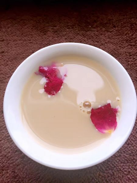 第9步(玫瑰红茶鲜奶的做法)