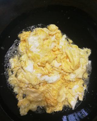 第4步(葫芦炒鸡蛋的做法)