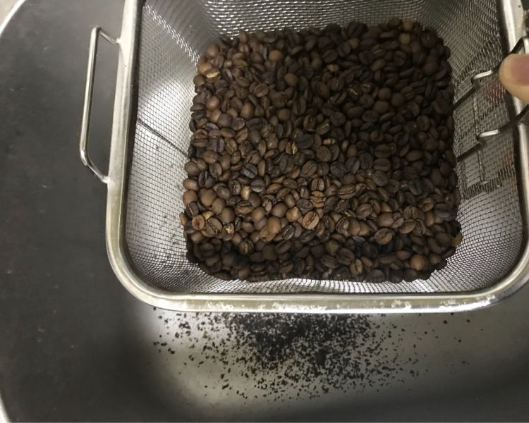 第6步(家庭烘焙咖啡豆的做法)