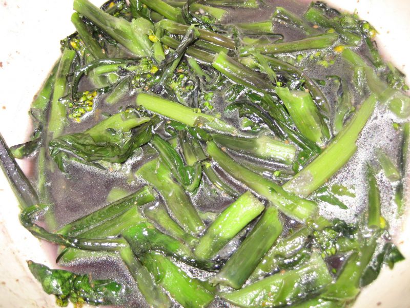 水煮紫菜苔成品图