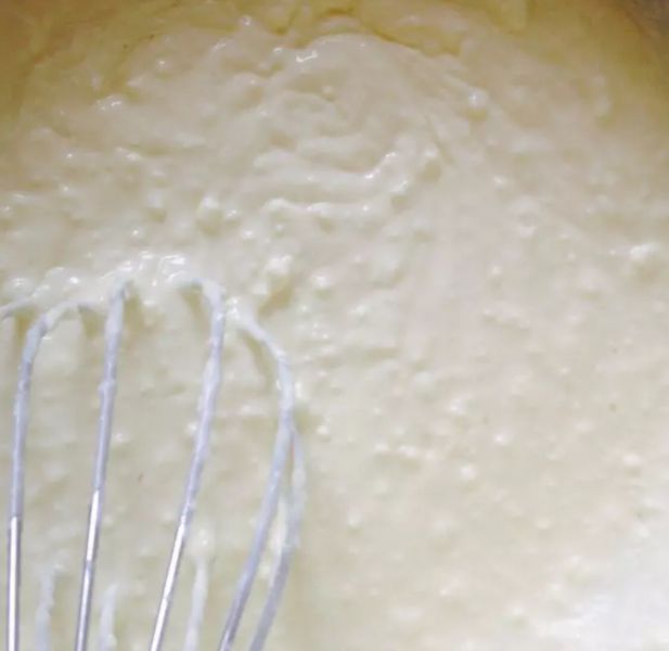 第5步(冷冻奶油奶酪 芝士的使用-轻乳酪/芝士蛋糕的做法)