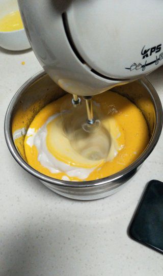 第4步(酸奶蛋糕的做法)