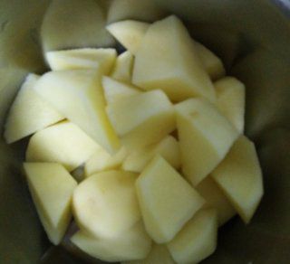 第2步(排骨炖土豆的做法)