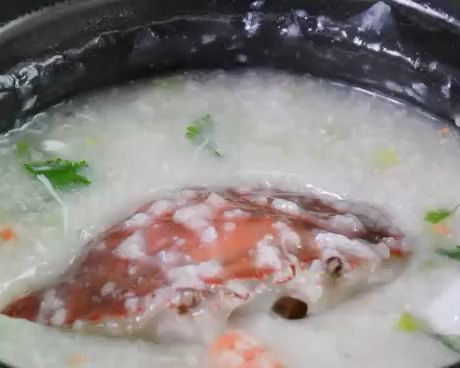 第10步(海鲜砂锅粥的做法)