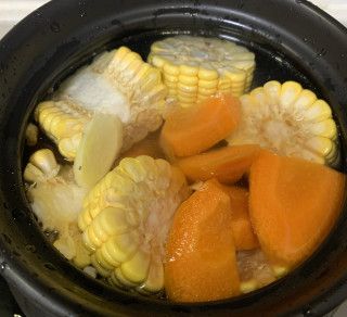 第3步(玉米萝卜排骨汤的做法)
