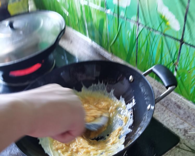 第2步(炒鸡蛋的做法)
