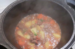 第7步(番茄土豆炖牛肉的做法)