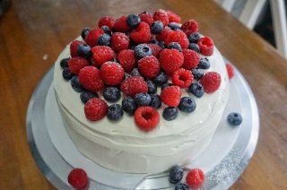 第7步(蓝莓树莓奶油蛋糕的做法)