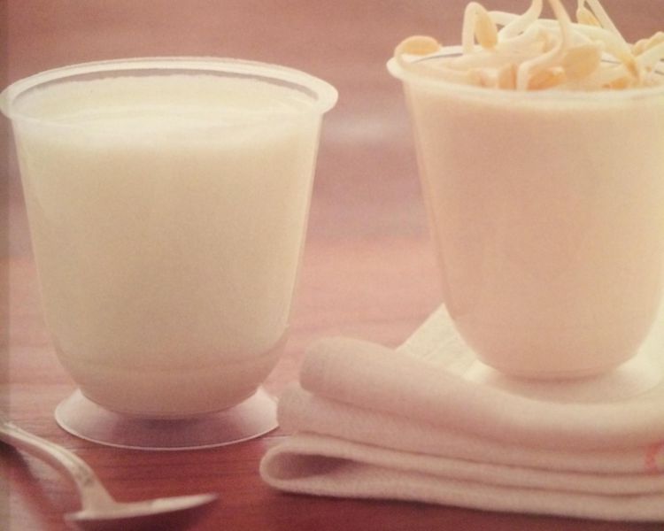 豆浆酸奶成品图