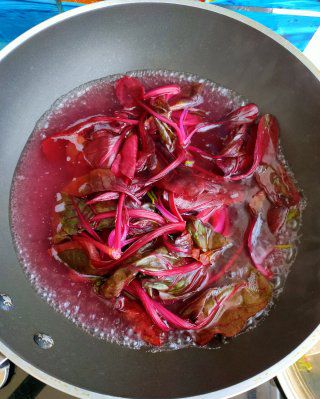 第6步(蒜香紫菠菜干豆皮的做法)