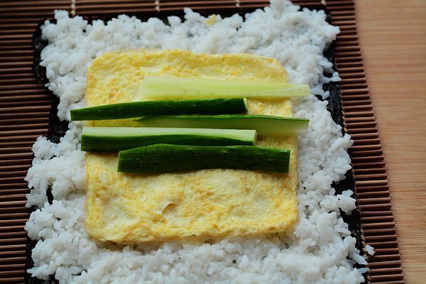 第9步(金枪鱼紫菜包饭的做法)