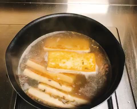 万能配菜：嫩嫩的五香卤豆腐成品图