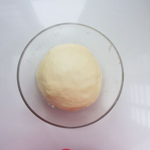 第1步(冷藏法香菇火腿面包卷的做法)
