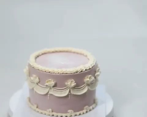 第7步(ins风复古奶油蛋糕复古烛台蛋糕裱花蛋糕奶油蛋糕的做法)