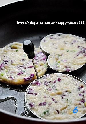 第6步(紫甘蓝萝卜丝饼的做法)