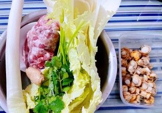 第7步(#白菜#白菜扇贝猪肉水饺的做法)