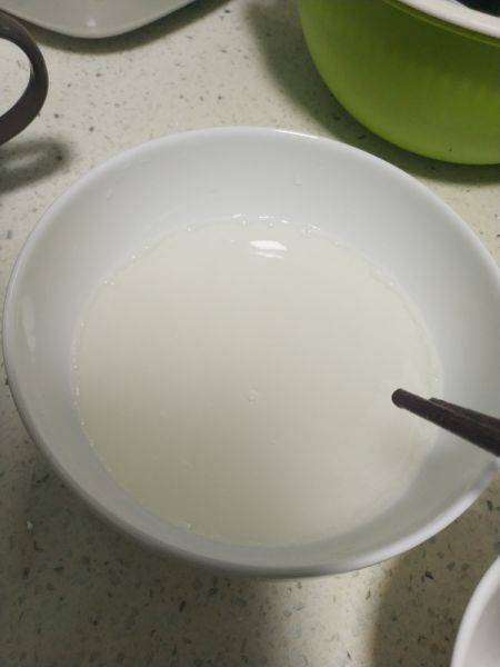第2步(牛奶凉粉的做法)