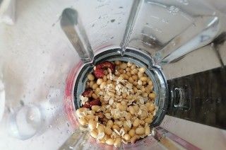 第2步(燕麦核桃豆浆的做法)