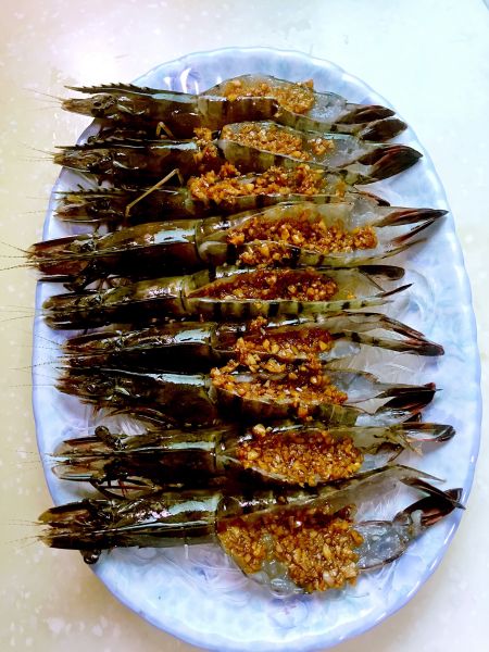 蒜蓉斑节虾图片