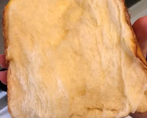 水合法面包机制作的拉丝面包成品图