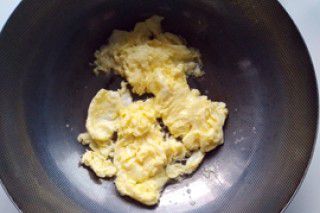 第7步(秋葵炒鸡蛋的做法)