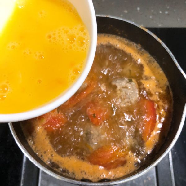 第7步(西红柿鸡蛋肉圆汤的做法)