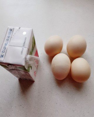 第1步(牛奶鸡蛋羹的做法)