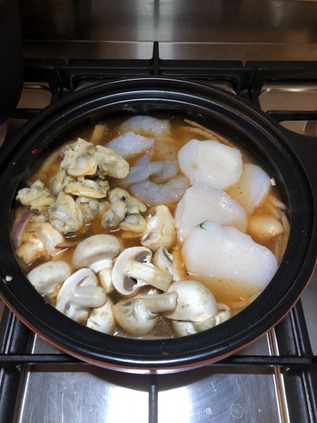 第3步(低碳饮食韩式海鲜豆腐汤的做法)