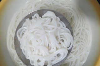 第5步(米线酸菜胡豆的做法)