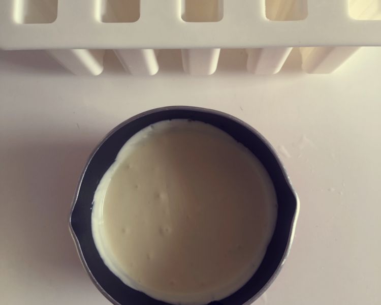 第9步(香草味牛奶冰淇淋的做法)