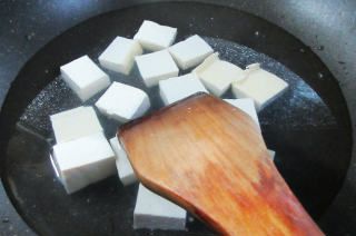第2步(老豆腐盐煎肉的做法)
