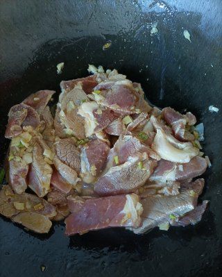 第6步(酸菜粉条羊肉汤的做法)
