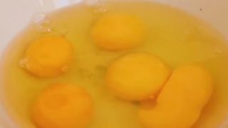 第2步(酱炒鸡蛋的做法)