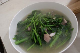 第7步(鸭肾油菜汤的做法)