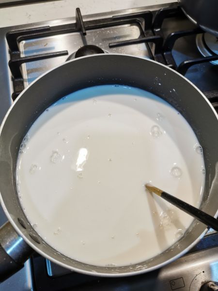 第2步(椰蓉牛奶小方的做法)