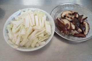 第2步(香菇白菜的做法)